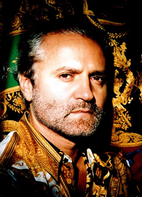 gianni versace biografia pdf|gianni versace personal life.